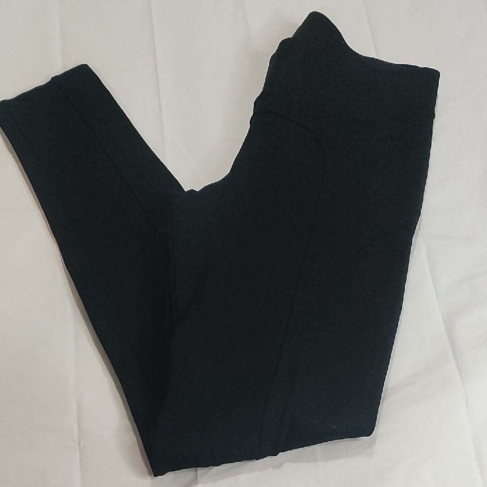 Zara Black Leggings‎ Stretchy Form-Fitting Design